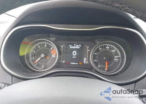 2019 Jeep Cherokee Latitude 4X4 z USA, uszkodzony, nr VIN 1C4PJMCB5KD386572